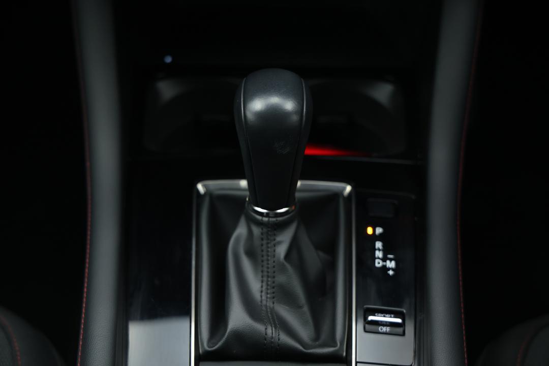 2024 Mazda 3 G25 Evolve Sp, Automatic, 17784 km, Gear Lever 