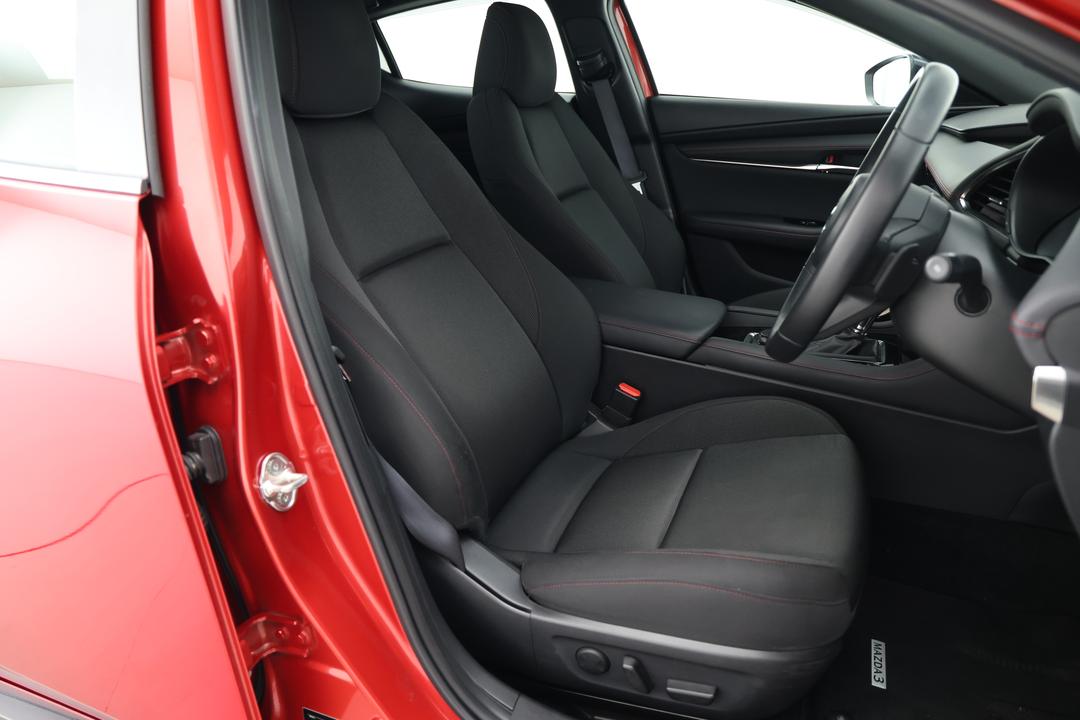2024 Mazda 3 G25 Evolve Sp, Automatic, 17784 km, Speaker View