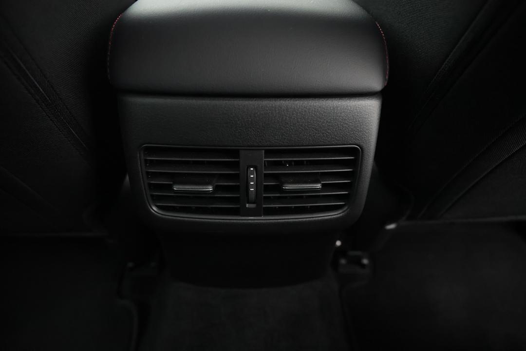 2024 Mazda 3 G25 Evolve Sp, Automatic, 17784 km, Rear A/C Vent