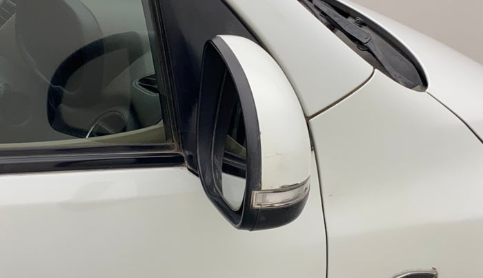2012 Hyundai i10 SPORTZ 1.2 AT, Petrol, Automatic, 37,964 km, Right rear-view mirror - Indicator light has minor damage