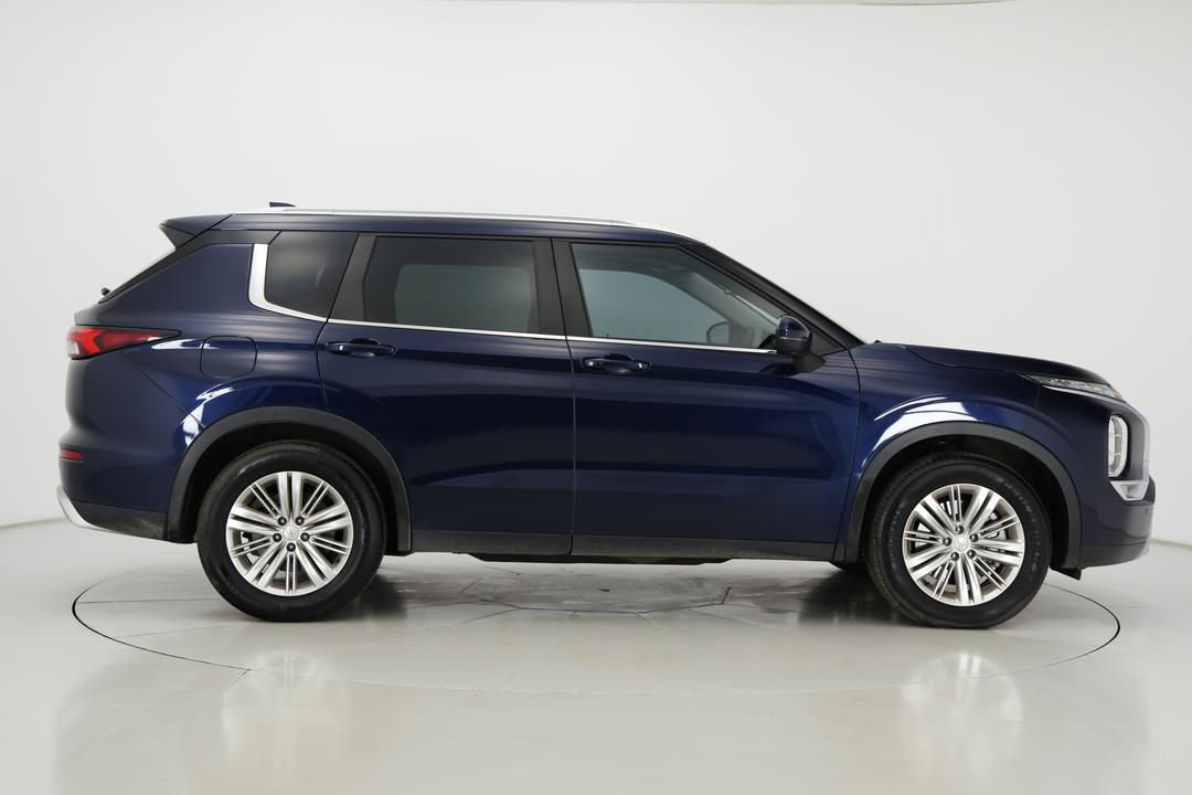 2023 Mitsubishi Outlander Ls 7 Seat (2WD), Automatic, 27934 km, Right Side View