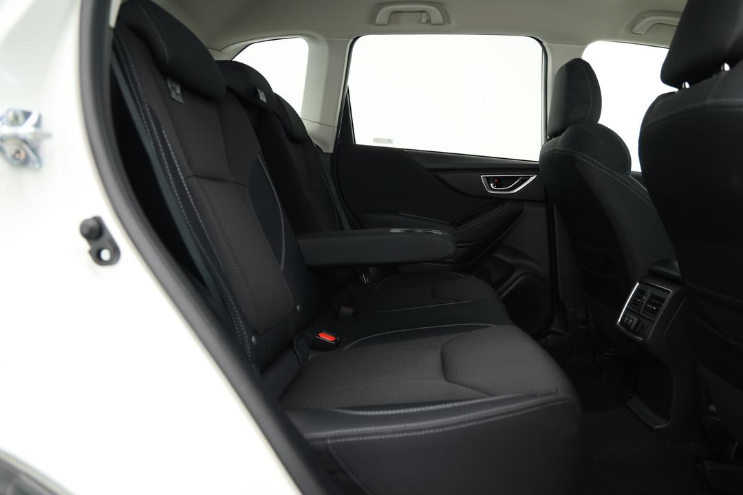 2024 Subaru Forester 2.5i (AWD), Automatic, 47985 km, Right Side Rear Door Cabin View