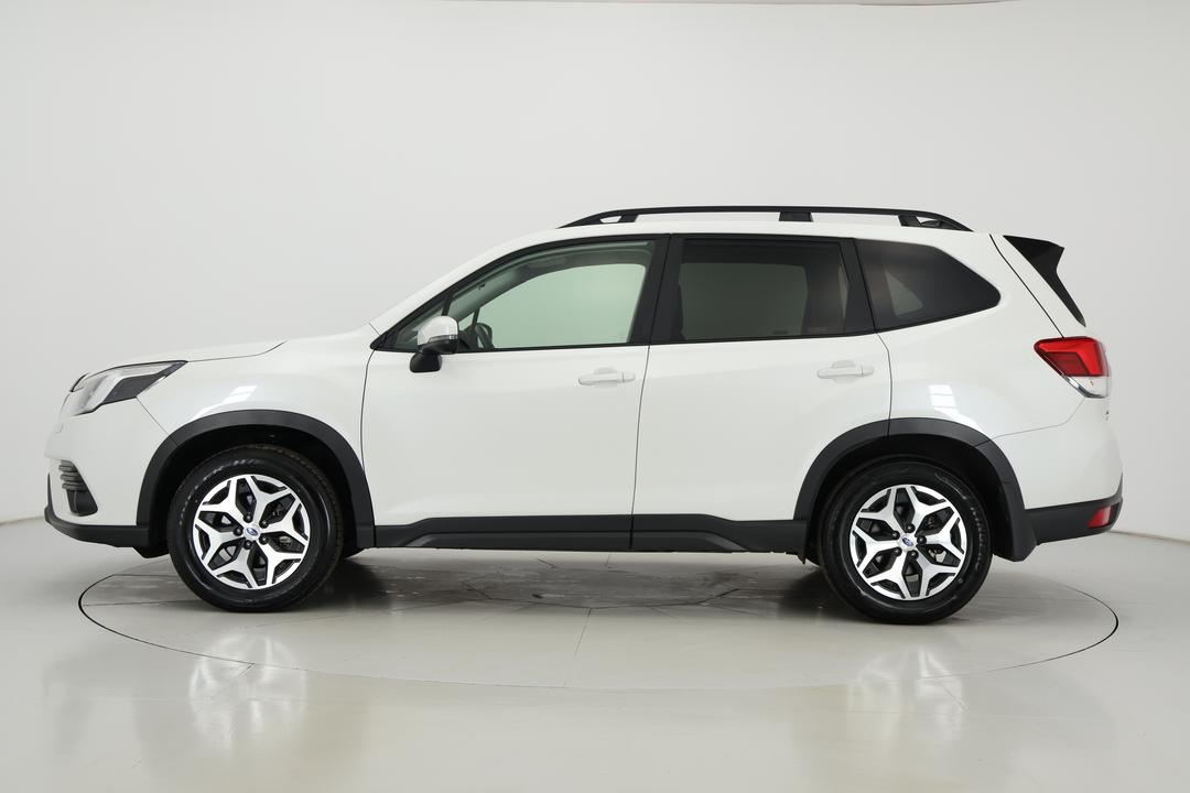 2024 Subaru Forester 2.5i (AWD), Automatic, 47985 km, Left Side View
