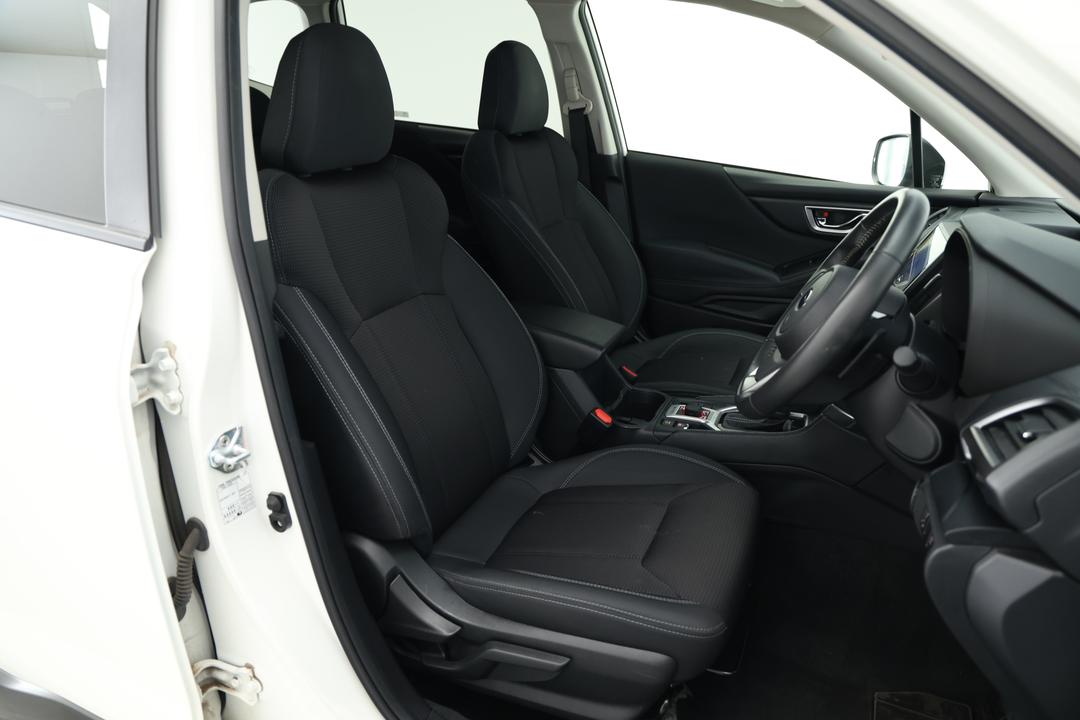 2024 Subaru Forester 2.5i (AWD), Automatic, 47985 km, Speaker View