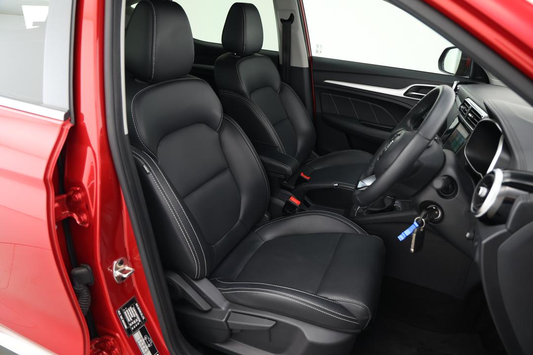 2023 MG ZS Excite, Automatic, 37439 km, Drivers Side Adjustment Panel