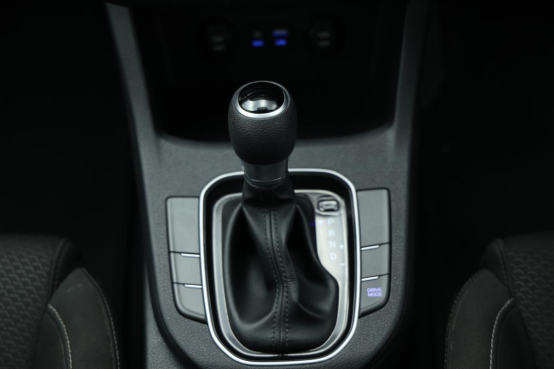 2018 Hyundai i30 Active, Automatic, 104997 km, Gear Lever 