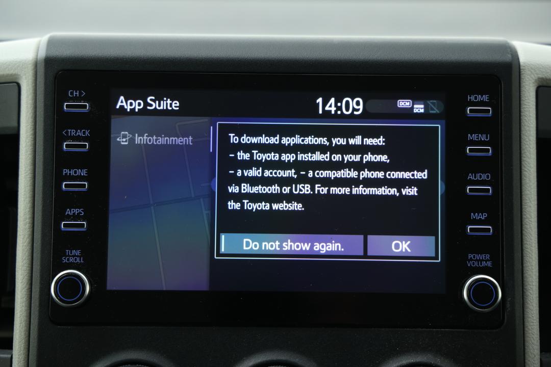 2022 Toyota Hiace Lwb, Automatic, 98735 km, Handbrake