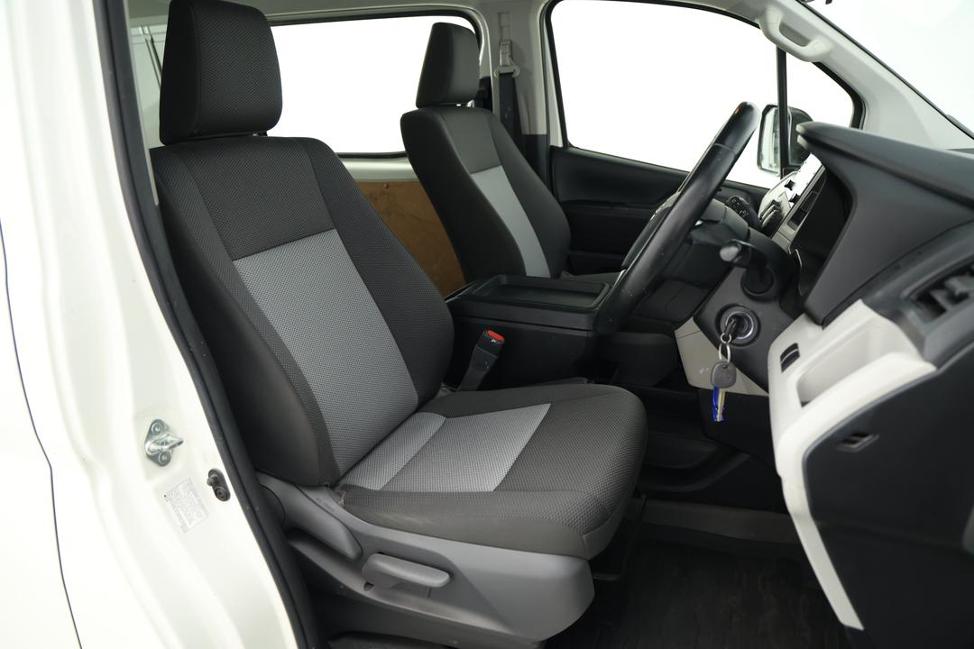 2022 Toyota Hiace Lwb, Automatic, 98735 km, Child Seat Anchor Points
