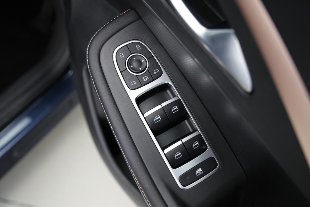 2023 Chery Omoda 5 Bx (basic Version), Automatic, 21441 km, Right Side Front Door Cabin View
