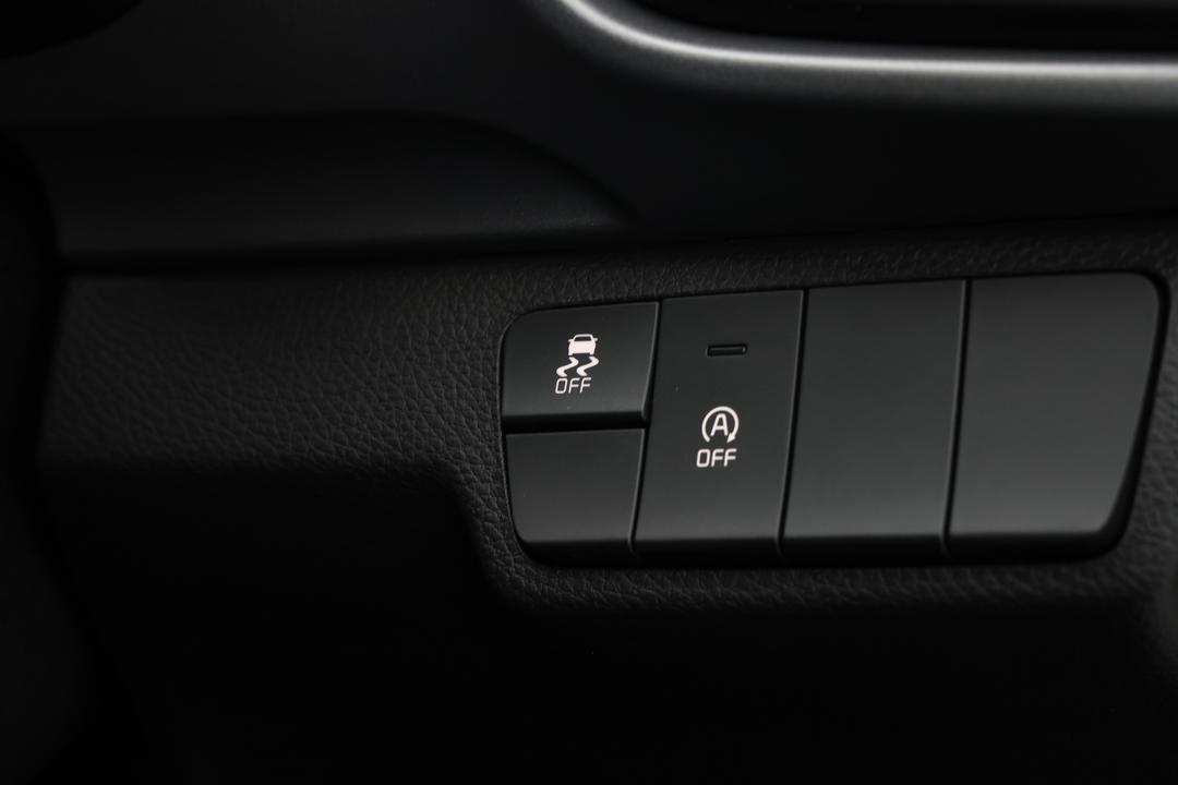 2024 Kia Stonic S, Automatic, 23143 km, Pedals and Footmat
