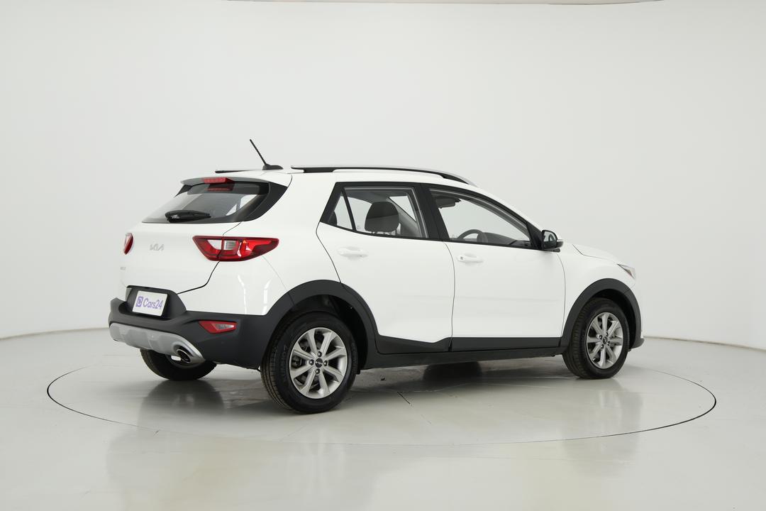 2024 Kia Stonic S, Automatic, 23143 km, Right Back Diagonal (45- Degree) View