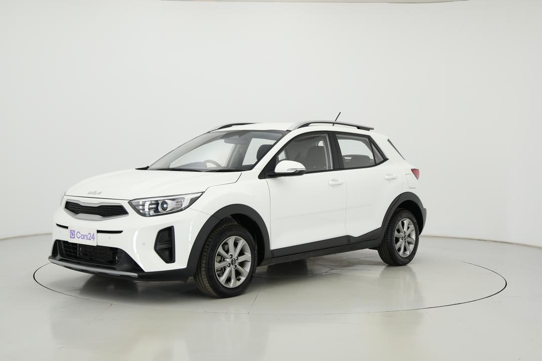 2024 Kia Stonic S, Automatic, 23143 km, Left Front Diagonal (45- Degree) View