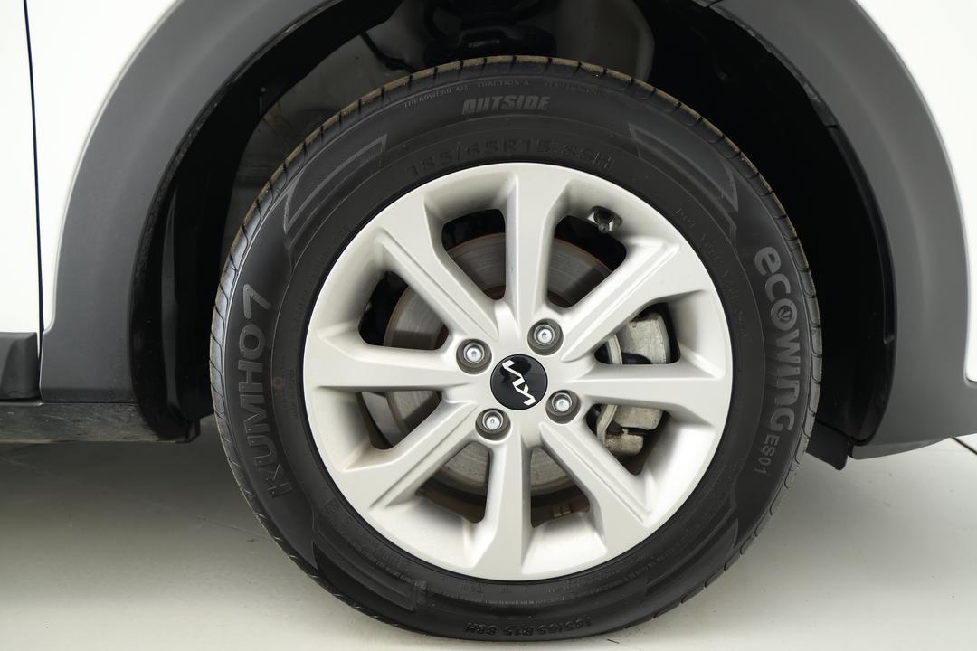 2024 Kia Stonic S, Automatic, 23143 km, Right Front Wheel