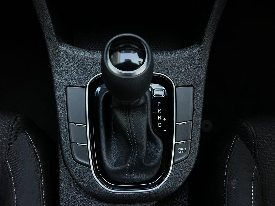 2019 Hyundai i30 Go, Automatic, 113383 km, Gear Lever 