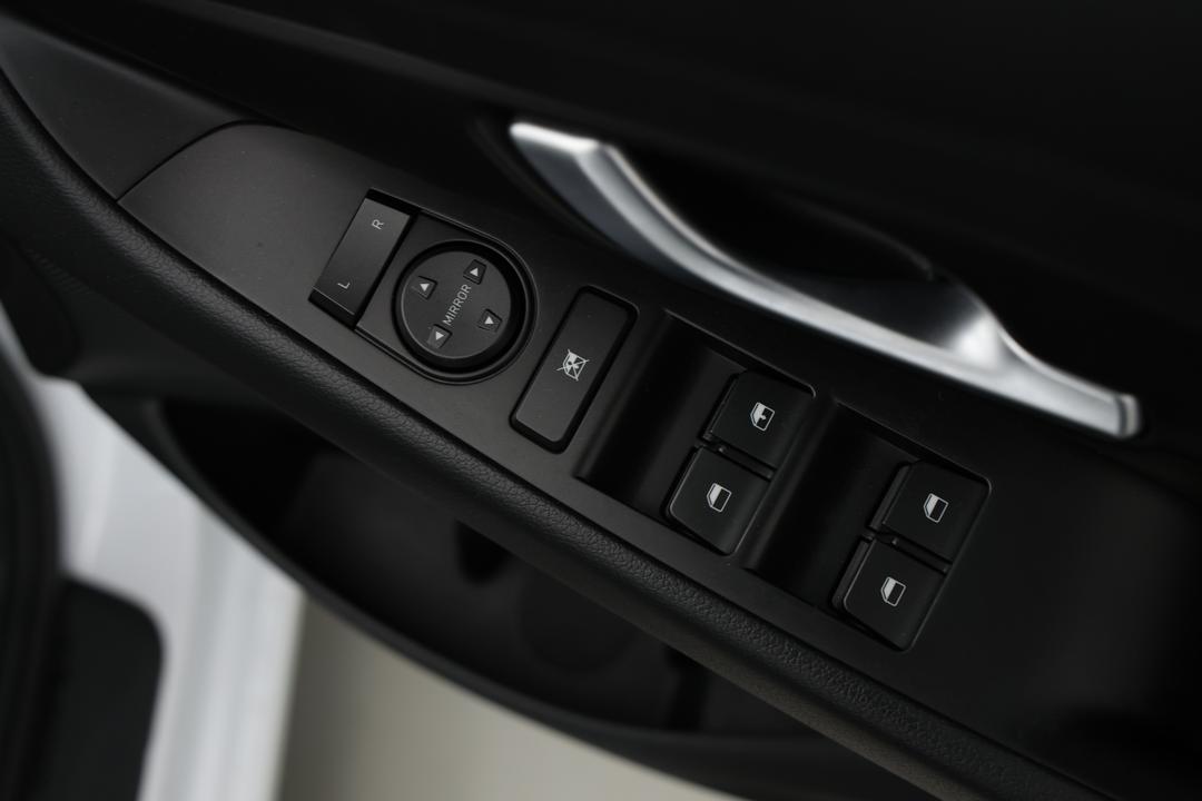 2019 Hyundai i30 Go, Automatic, 113383 km, Right Side Front Door Cabin View