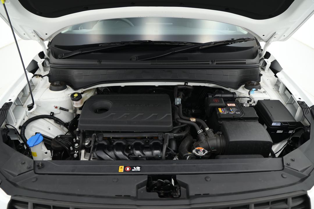 2025 Hyundai Venue Venue, Automatic, 27201 km, Open Bonnet (Engine)