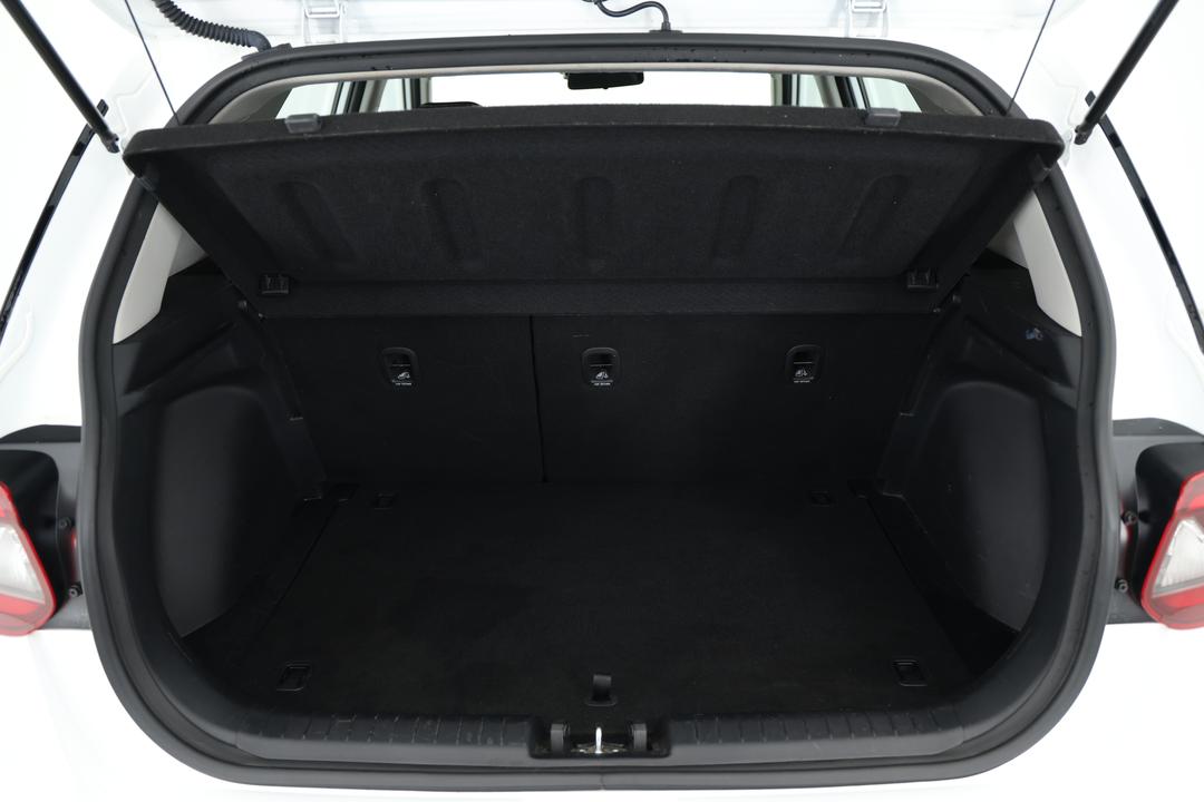 2025 Hyundai Venue Venue, Automatic, 27201 km, Boot Inside View