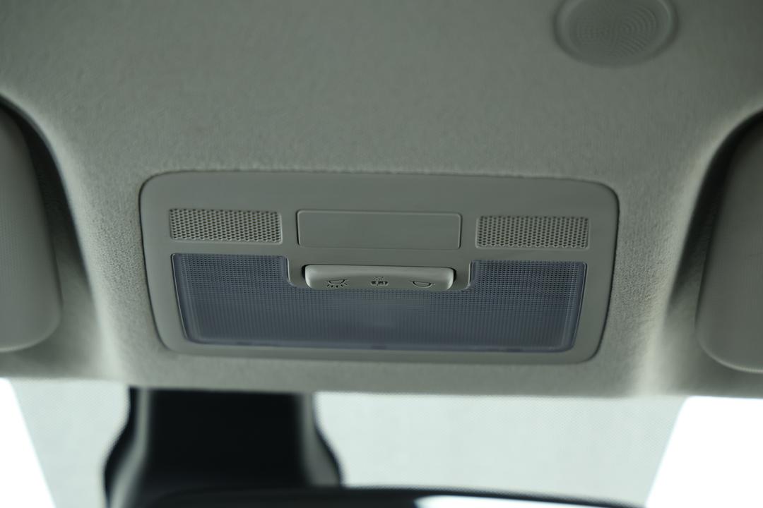 2025 Hyundai Venue Venue, Automatic, 27201 km, Handbrake