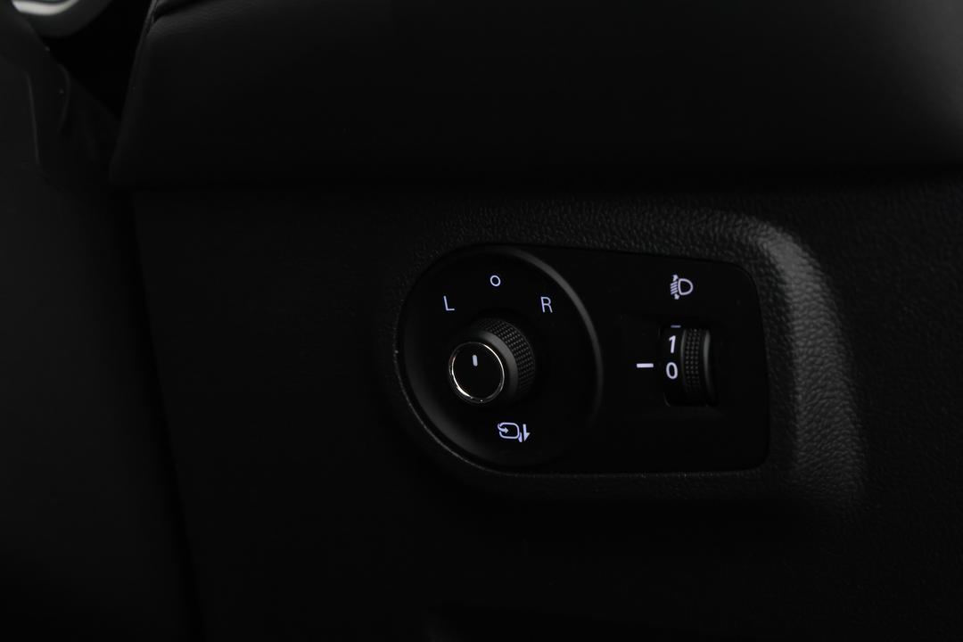 2022 MG Zst Core, Automatic, 26368 km, Pedals and Footmat