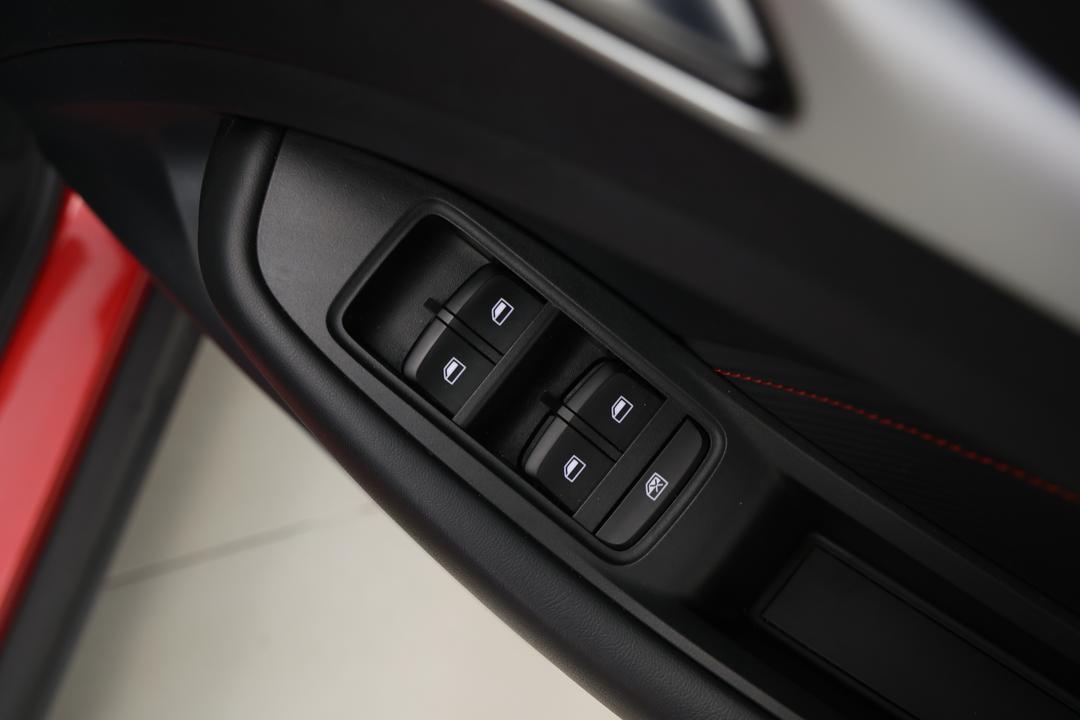 2022 MG Zst Core, Automatic, 26368 km, Speaker View