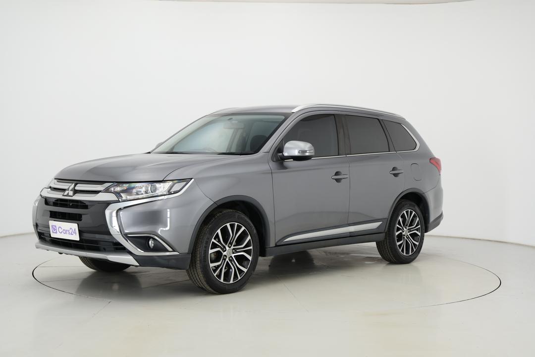 2017 Mitsubishi Outlander Ls Safety Pack (4x2), Automatic, 66075 km, Left Front Diagonal (45- Degree) View
