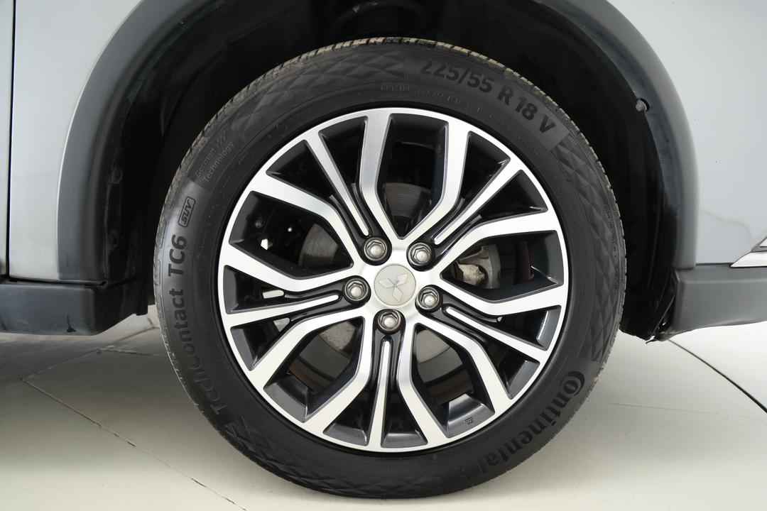 2017 Mitsubishi Outlander Ls Safety Pack (4x2), Automatic, 66075 km, Right Front Wheel