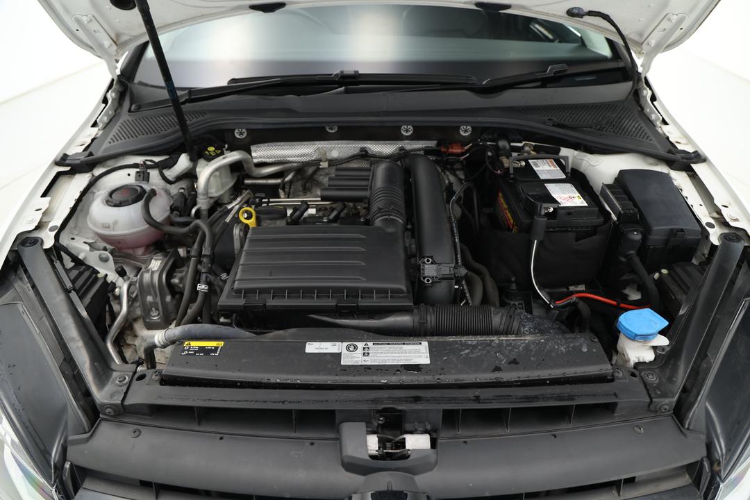 2019 Volkswagen Golf 110 Tsi Highline, Automatic, 67100 km, Open Bonnet (Engine)