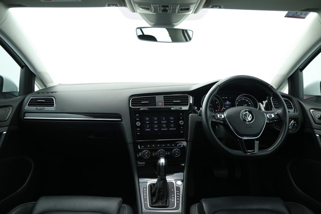 2019 Volkswagen Golf 110 Tsi Highline, Automatic, 67100 km, Dashboard View