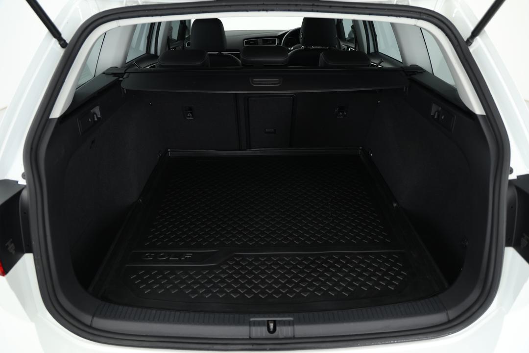 2019 Volkswagen Golf 110 Tsi Highline, Automatic, 67100 km, Boot Inside View