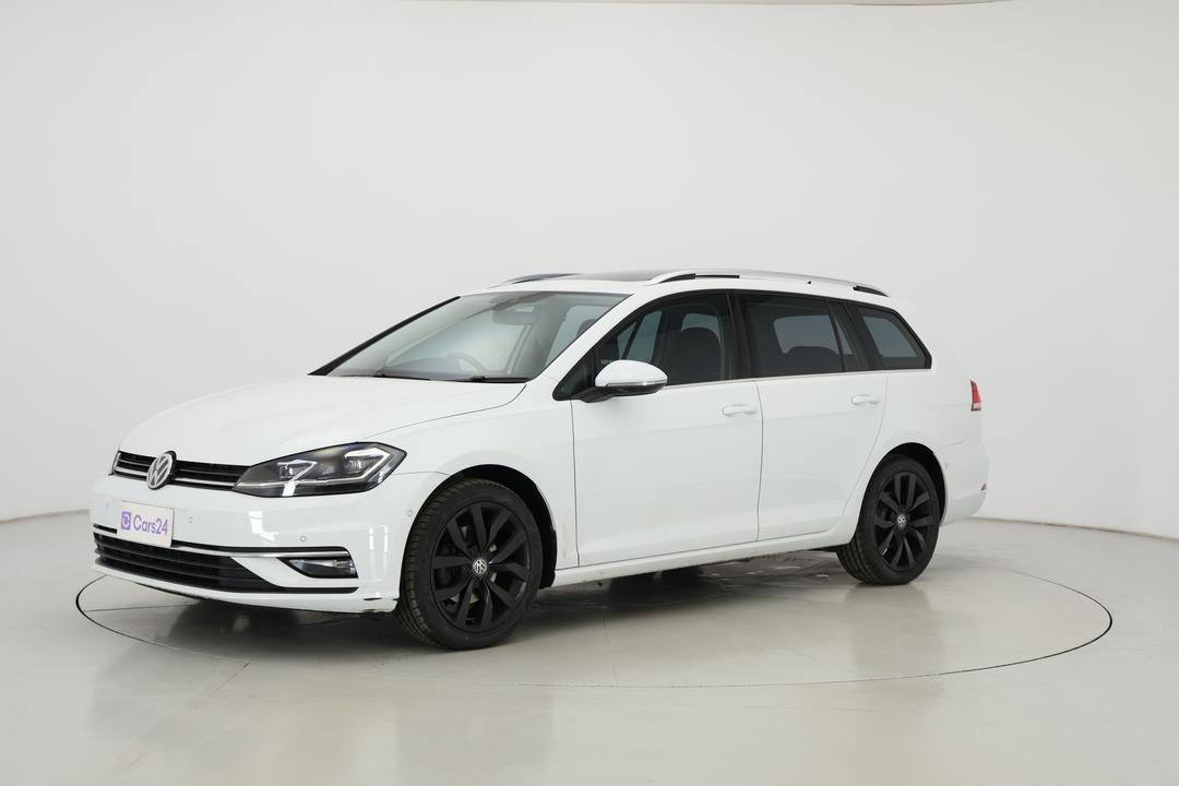 2019 Volkswagen Golf 110 Tsi Highline, Automatic, 67100 km, Left Front Diagonal (45- Degree) View