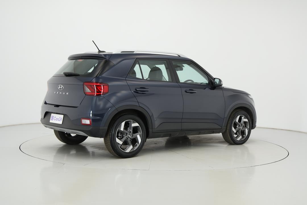 2024 Hyundai Venue Active, Automatic, 16534 km, Right Back Diagonal (45- Degree) View