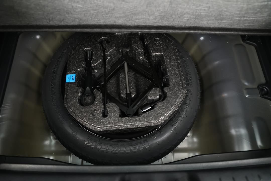 2024 Hyundai Venue Active, Automatic, 16534 km, Boot Inside View
