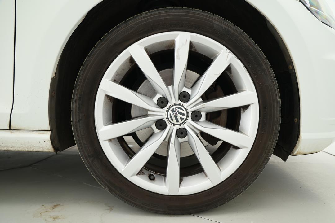 2018 Volkswagen Golf 110 Tsi Comfortline, Automatic, 61622 km, Right Front Wheel