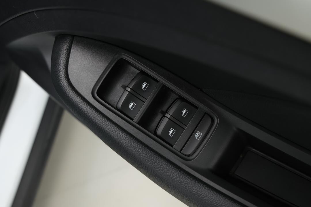 2023 MG ZS Excite, Automatic, 33704 km, Speaker View