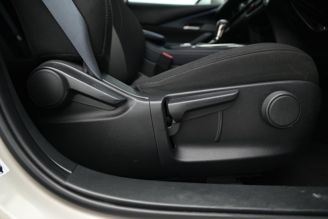 2023 Mazda CX-30 G20 Pure (FWD), Automatic, 36490 km, Drivers Side Adjustment Panel