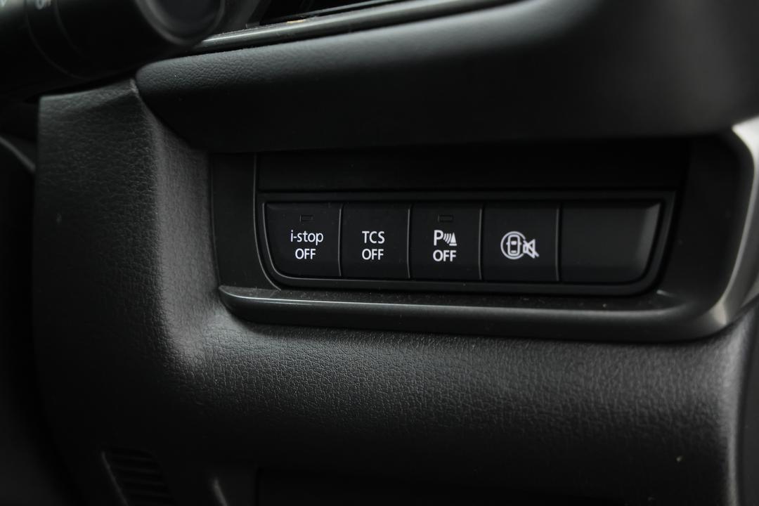 2023 Mazda CX-30 G20 Pure (FWD), Automatic, 36490 km, Utility Switches/Buttons