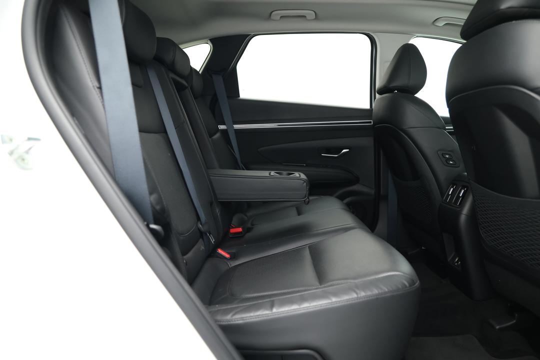 2022 Hyundai Tucson Highlander (AWD), Automatic, 65358 km, Right Side Rear Door Cabin View