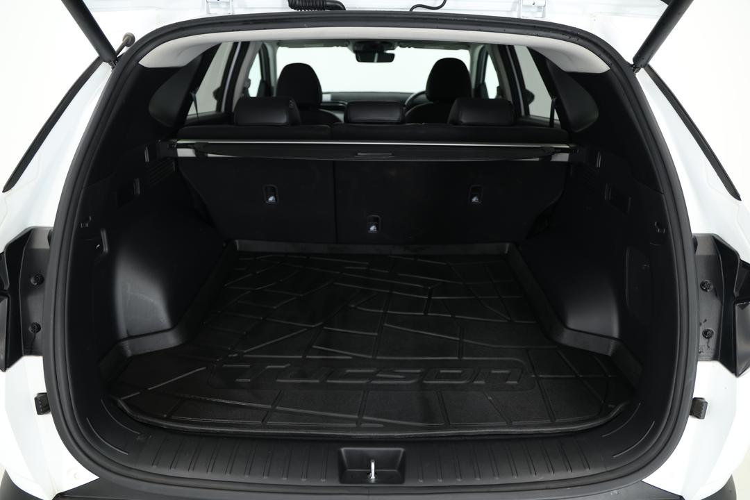 2022 Hyundai Tucson Highlander (AWD), Automatic, 65358 km, Boot Inside View