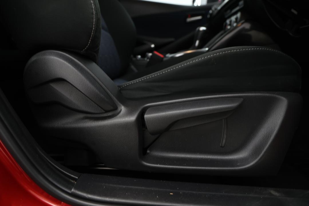 2016 Mazda 2 Maxx, Automatic, 123123 km, Drivers Side Adjustment Panel