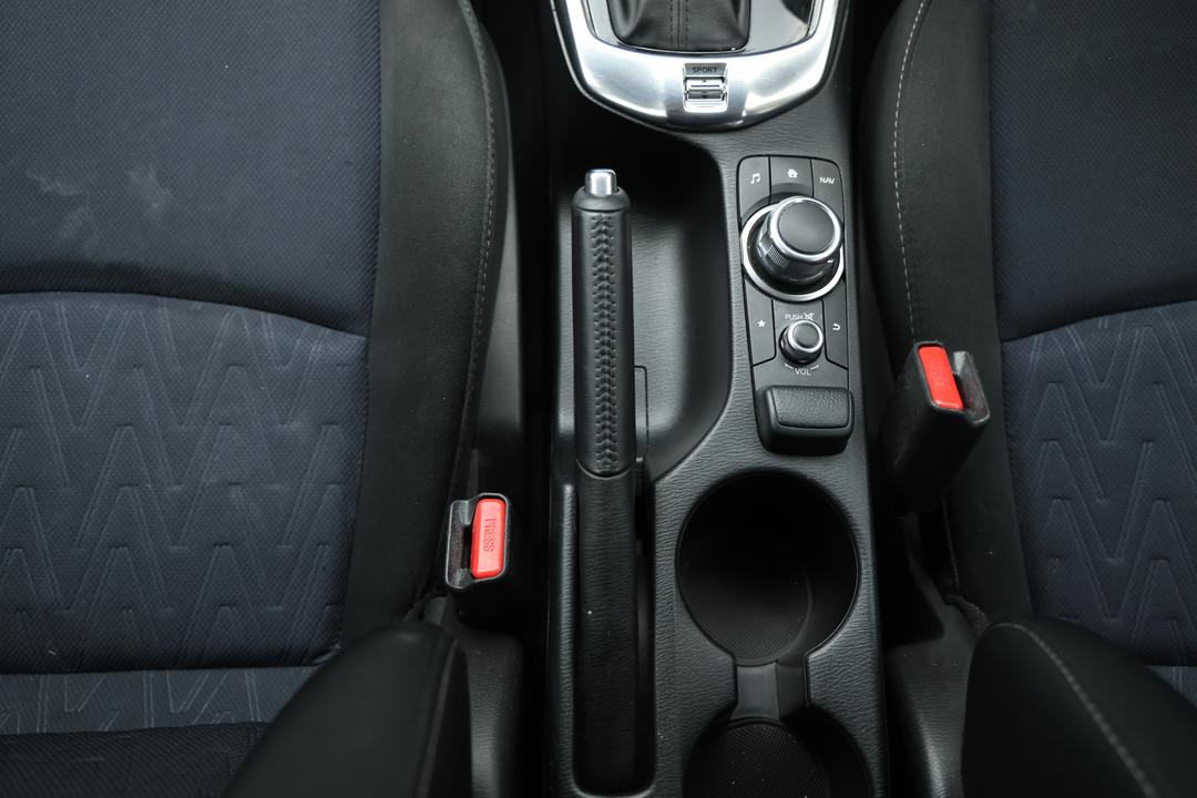 2016 Mazda 2 Maxx, Automatic, 123123 km, Dashboard View