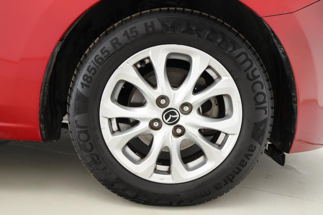 2016 Mazda 2 Maxx, Automatic, 123123 km, Right Front Wheel