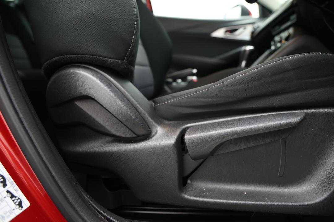 2018 Mazda CX-3 Maxx (FWD), Automatic, 86145 km, Utility Switches/Buttons
