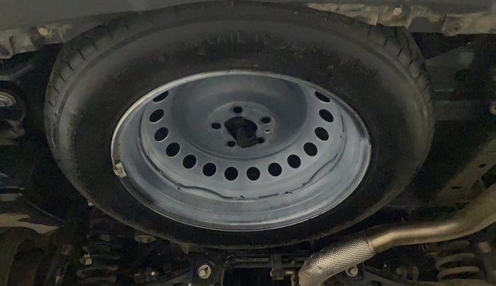2022 Mahindra XUV700 MX D MT 5 STR, Diesel, Manual, 16,237 km, Spare Tyre