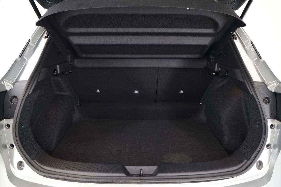 2024 Nissan Qashqai St-l, Automatic, 11132 km, Boot Inside View