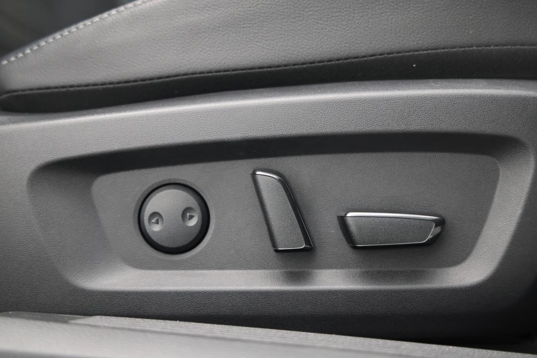 2024 Nissan Qashqai St-l, Automatic, 11132 km, Drivers Side Door Panel Controls