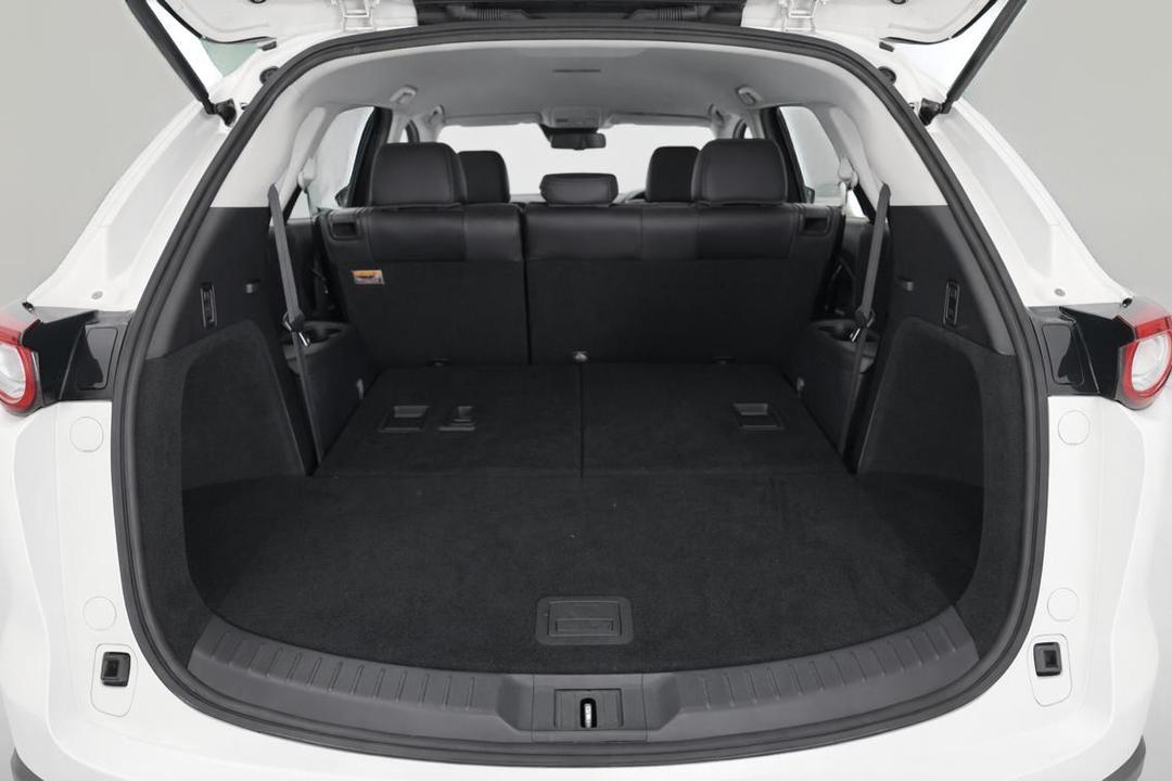 2017 Mazda CX-9 Touring (FWD), Automatic, 132577 km, Boot Inside View