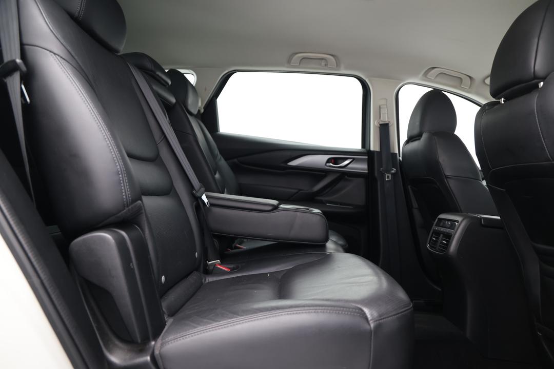 2017 Mazda CX-9 Touring (FWD), Automatic, 132577 km, Right Side Rear Door Cabin View