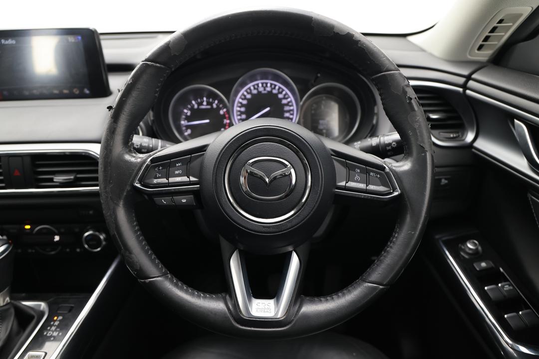 2017 Mazda CX-9 Touring (FWD), Automatic, 132577 km, Steering Wheel Close-up