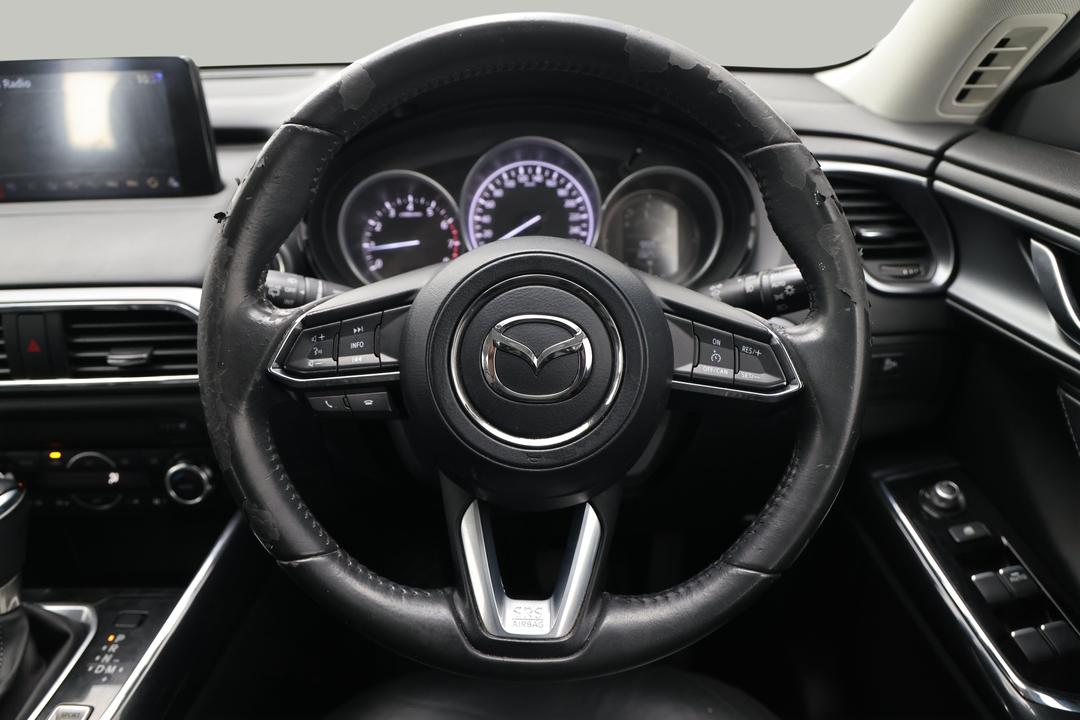 2017 Mazda CX-9 Touring (FWD), Automatic, 132577 km, Steering Wheel Close-up