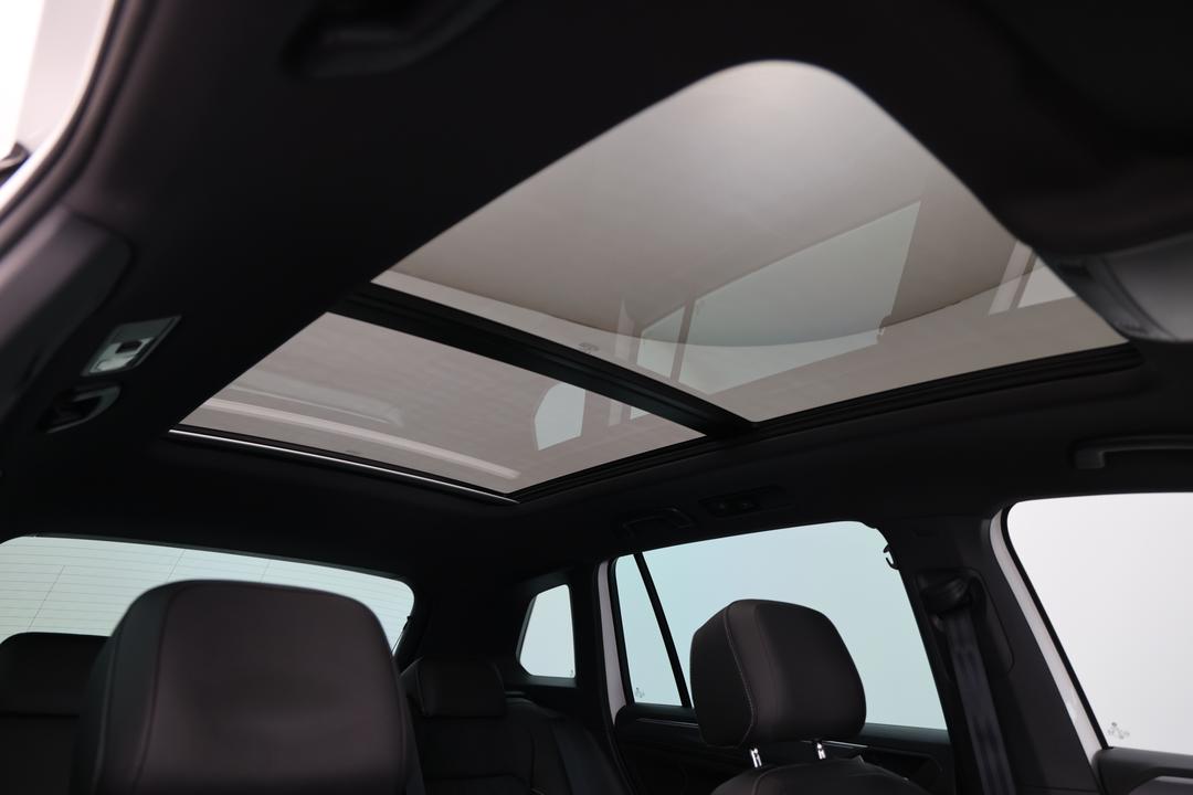 2019 Volkswagen Tiguan 162 Tsi Highline, Automatic, 85600 km, Interior Sunroof/Moonroof
